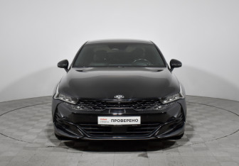 Подержанный автомобиль Kia K5 2020 года (2 фото)