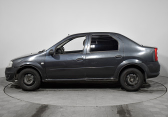 Подержанный автомобиль Renault Logan Sedan 2010 года (8 фото)