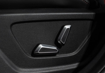 Подержанный автомобиль Geely Coolray 2024 года (16 фото)