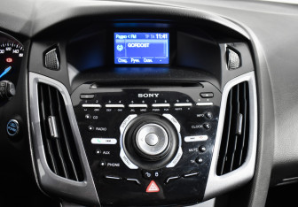 Подержанный автомобиль Ford Focus Hatchback 2012 года (18 фото)