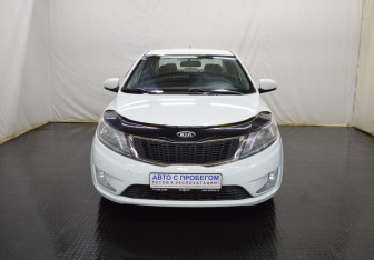 Подержанный автомобиль Kia Rio Sedan 2013 года (2 фото)