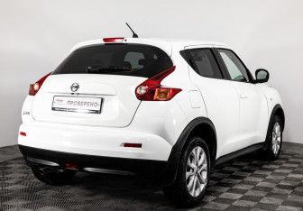 Подержанный автомобиль Nissan Juke 2012 года (5 фото)