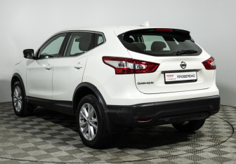 Подержанный автомобиль Nissan Qashqai 2018 года (7 фото)