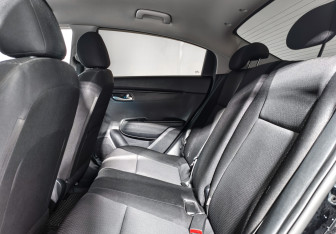 Подержанный автомобиль Kia Rio Sedan 2020 года (12 фото)