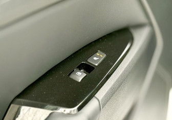 Подержанный автомобиль Kia Sportage 2025 года (28 фото)