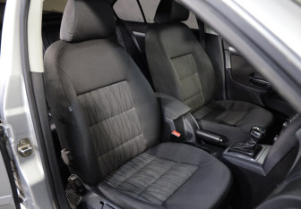 Подержанный автомобиль Skoda Octavia Liftback 2009 года (20 фото)