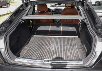 Подержанный автомобиль Audi A5 Liftback 2020 года (36 фото)