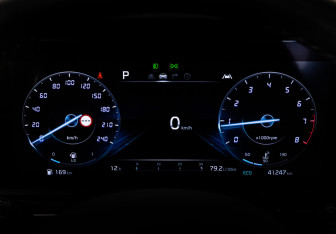 Подержанный автомобиль Kia Carnival 2021 года (39 фото)