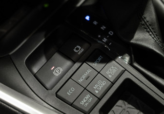 Новый Toyota RAV4 2025 (26 фото)