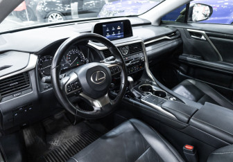 Подержанный автомобиль Lexus RX 2020 года (16 фото)