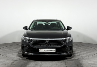 Подержанный автомобиль Volkswagen Passat Sedan 2023 года (2 фото)