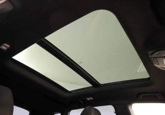 Подержанный автомобиль Geely Coolray 2023 года (28 фото)