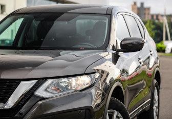 Подержанный автомобиль Nissan X-Trail 2022 года (2 фото)