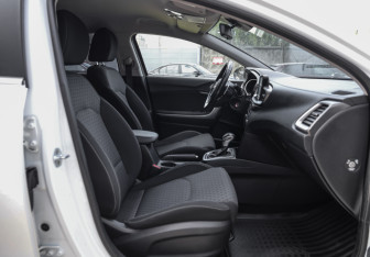 Подержанный автомобиль Kia Ceed Hatchback 2018 года (20 фото)