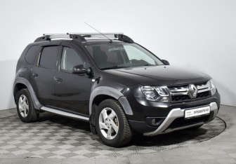 Подержанный автомобиль Renault Duster 2016 года (3 фото)