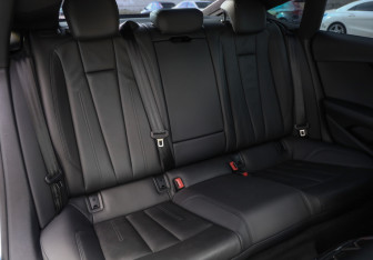Подержанный автомобиль Audi A5 Liftback 2019 года (33 фото)