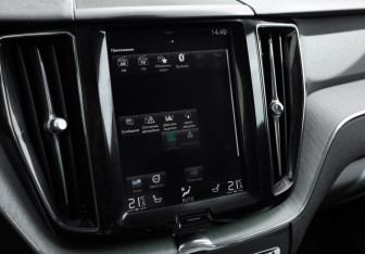 Подержанный автомобиль Volvo XC60 2018 года (18 фото)