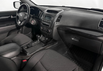 Подержанный автомобиль Kia Sorento 2019 года (14 фото)