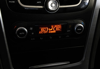 Подержанный автомобиль Ford Mondeo Sedan 2014 года (13 фото)