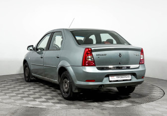 Подержанный автомобиль Renault Logan Sedan 2011 года (7 фото)