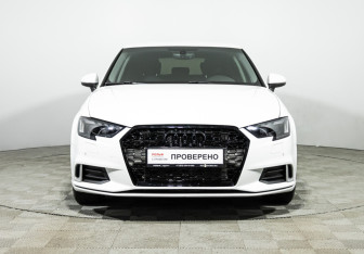 Подержанный автомобиль Audi A3 Hatchback 2016 года (2 фото)