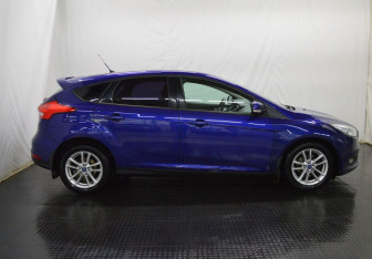 Подержанный автомобиль Ford Focus Hatchback 2016 года (4 фото)