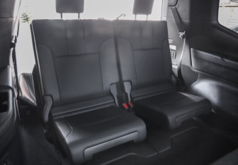 Подержанный автомобиль Toyota Land Cruiser Suv 2022 года (35 фото)