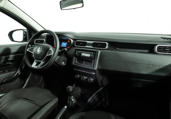Подержанный автомобиль Renault Duster 2021 года (9 фото)