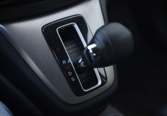Подержанный автомобиль Honda CR-V 2013 года (19 фото)