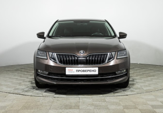 Подержанный автомобиль Skoda Octavia Liftback 2018 года (2 фото)