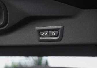 Подержанный автомобиль BMW X5 2020 года (36 фото)