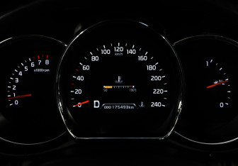 Подержанный автомобиль Kia Ceed Hatchback 2013 года (22 фото)