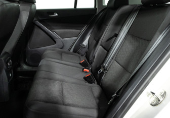 Подержанный автомобиль Volkswagen Tiguan 2012 года (10 фото)