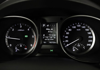 Подержанный автомобиль Hyundai Santa Fe 2016 года (12 фото)