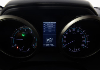 Подержанный автомобиль Toyota Land Cruiser Prado 2010 года (13 фото)