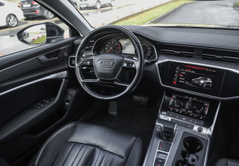 Подержанный автомобиль Audi A6 Sedan 2020 года (12 фото)