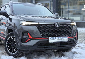 Подержанный автомобиль Changan CS35PLUS 2023 года (10 фото)