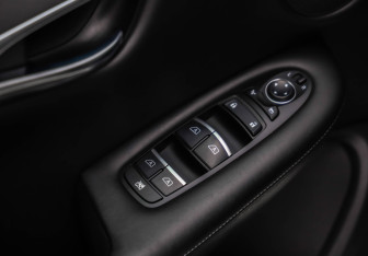 Подержанный автомобиль Infiniti QX50 2018 года (24 фото)