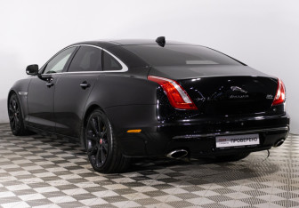 Подержанный автомобиль Jaguar XJ 2016 года (34 фото)