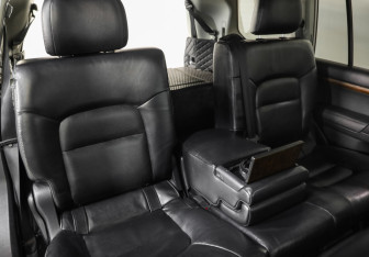 Подержанный автомобиль Toyota Land Cruiser Suv 2014 года (31 фото)
