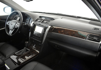 Подержанный автомобиль Toyota Camry Sedan 2017 года (7 фото)
