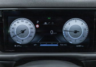 Подержанный автомобиль Hyundai Tucson 2022 года (17 фото)
