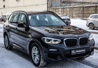 Подержанный автомобиль BMW X3 2019 года (4 фото)