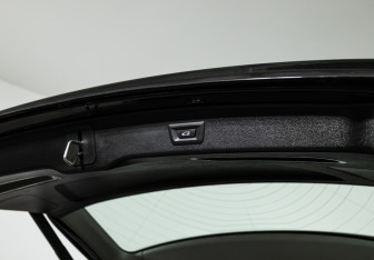 Подержанный автомобиль BMW X3 2015 года (17 фото)