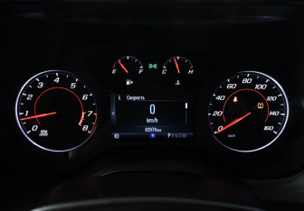 Подержанный автомобиль Chevrolet Camaro Coupe 2017 года (12 фото)