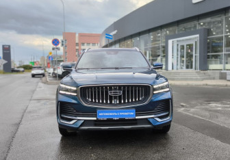 Подержанный автомобиль Geely Monjaro 2024 года (2 фото)
