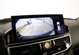 Подержанный автомобиль Toyota Land Cruiser Suv 2015 года (26 фото)