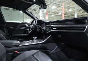 Подержанный автомобиль Audi A6 Sedan 2020 года (26 фото)