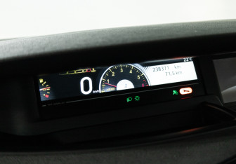 Подержанный автомобиль Renault Scenic 2011 года (12 фото)