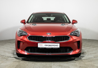Подержанный автомобиль Kia Stinger 2018 года (2 фото)